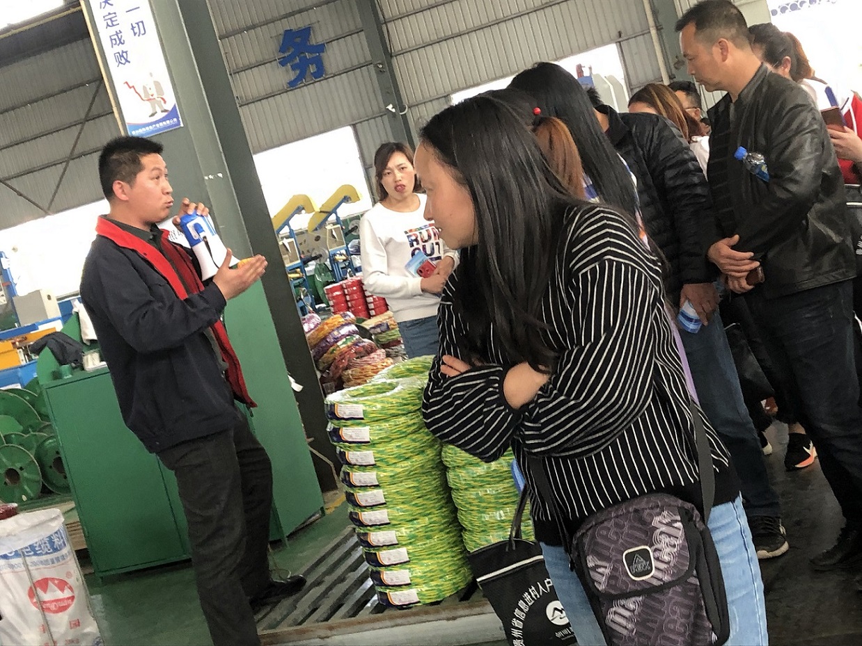 2019年3月21日，平坝区各乡镇领导到公司参观学习。